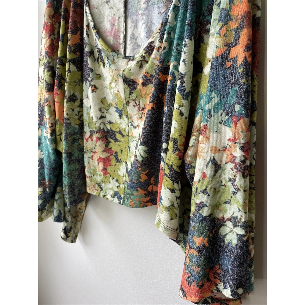 Attitudes x Renee Poncho Crop Top Women Medium Multicolor Floral Drape Boho Gorp